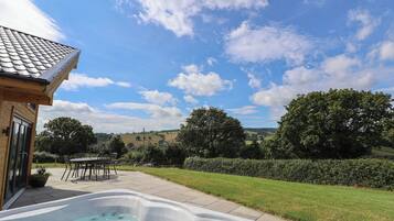 Cottage | Outdoor dining