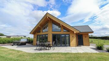 Cottage | Outdoor dining