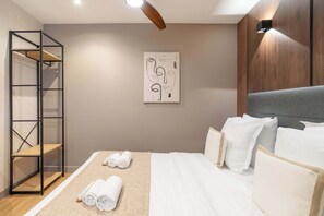 Iron/ironing board, travel cot, WiFi, bed sheets