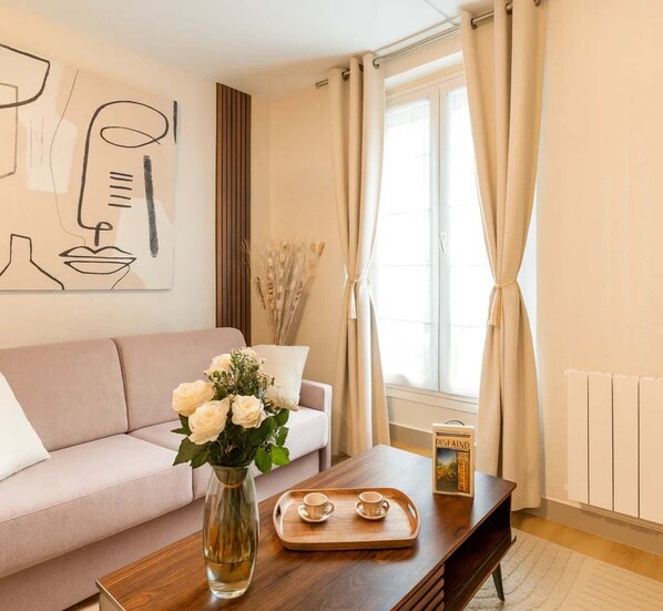 Téléviseur, bureau