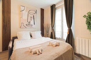 1 bedroom, iron/ironing board, bed sheets