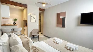 1 bedroom, iron/ironing board, travel cot, bed sheets