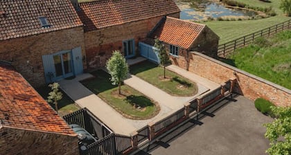 Rural three-bedroom barn conversion