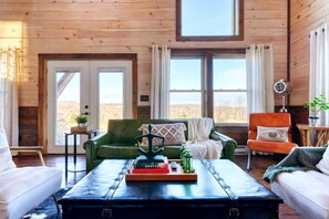 TV, video games, offices - Insta-worthy Cabin | Hot Tub on 10 Private Acres (Sterling)