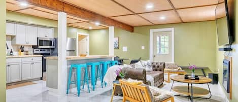 TV, fireplace, video games, offices