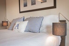 2 Schlafzimmer, Schreibtisch, Bügeleisen/Bügelbrett, kostenloses WLAN