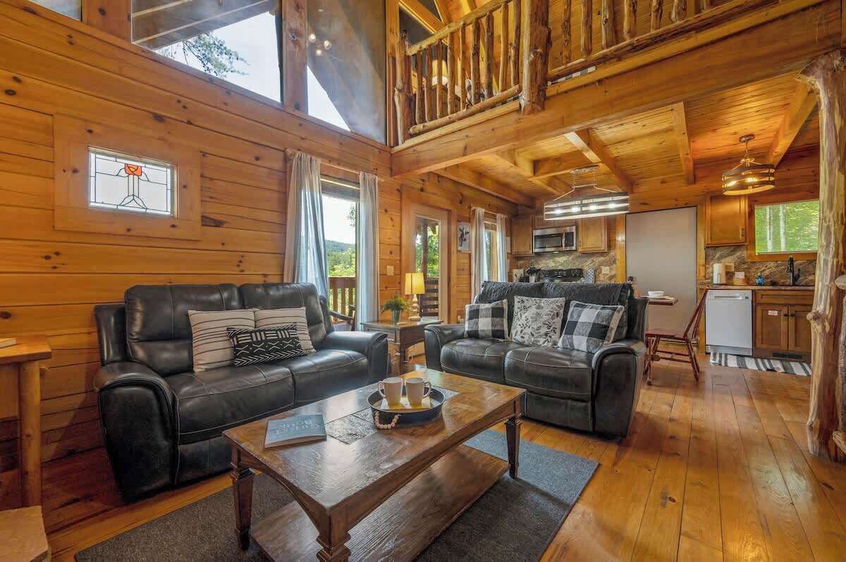 电视、壁炉、办公室