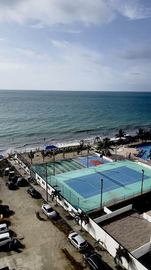 Sport court - Departamento Amoblado en Tonsupa (Tonsupa)