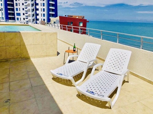 Departamento Amoblado en Tonsupa