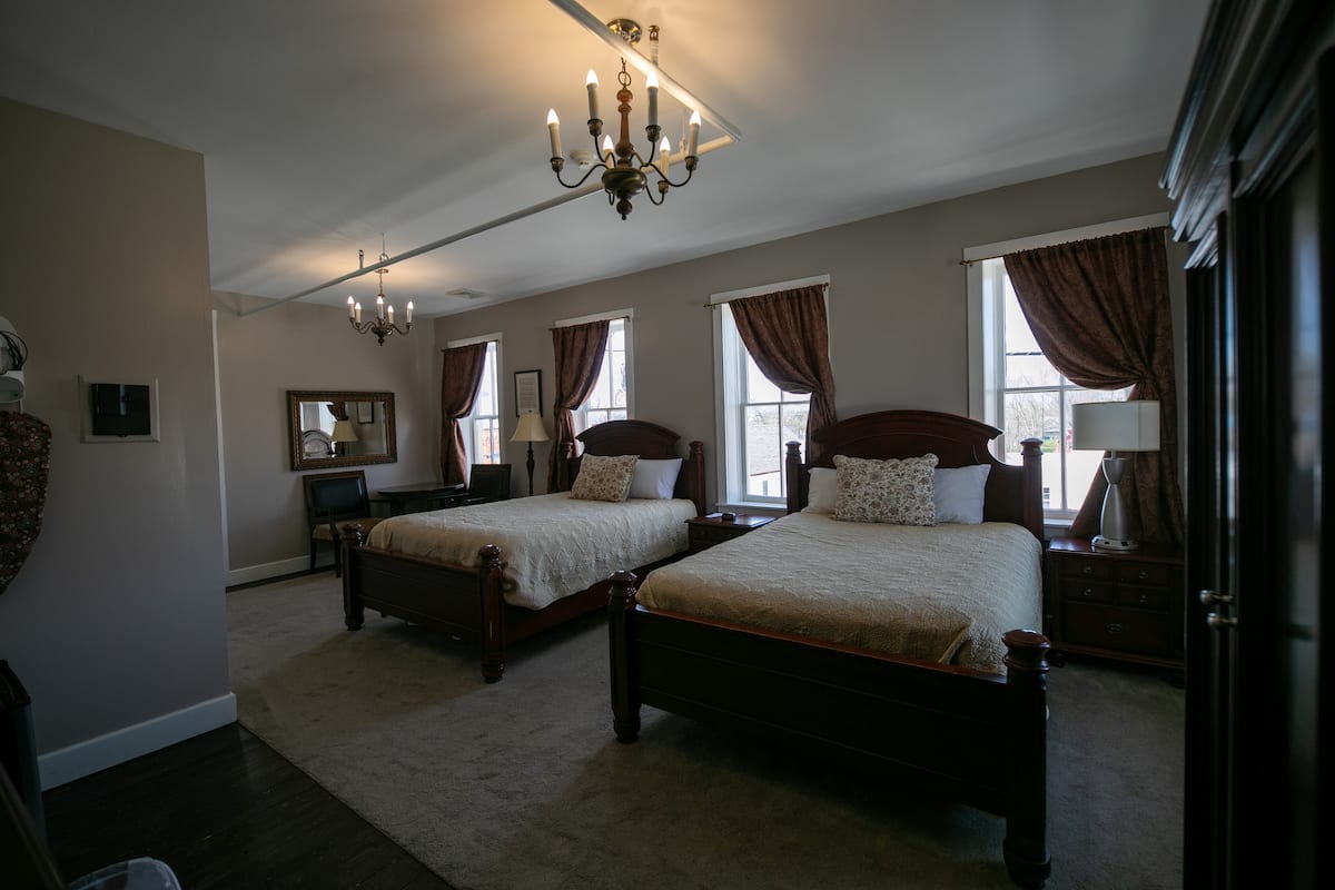 Suite Junior (Historic Building, No Elevator) | 1 chambre, Wi-Fi gratuit, draps fournis