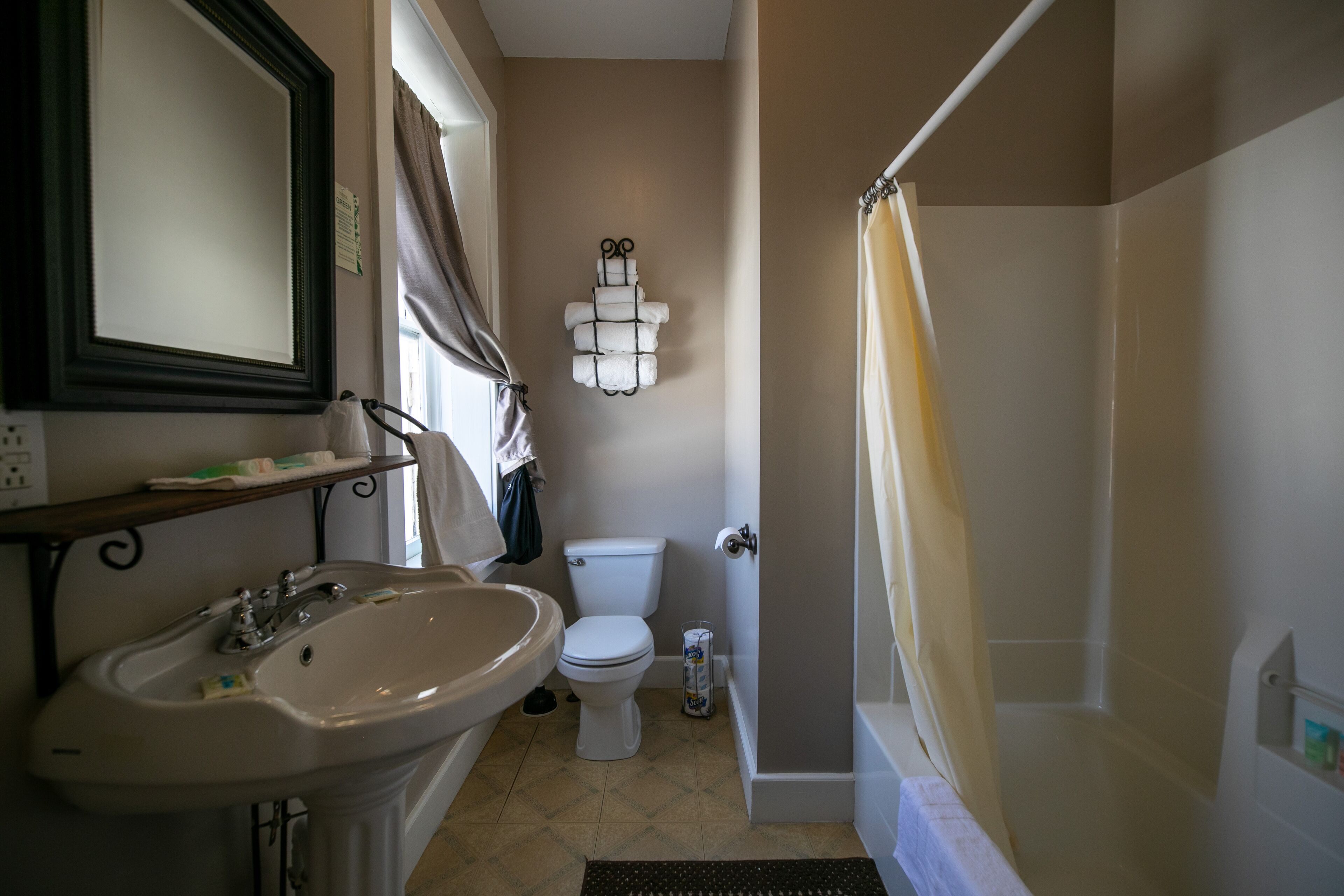 signature room (historic building, no elevator) | bathroom | towels