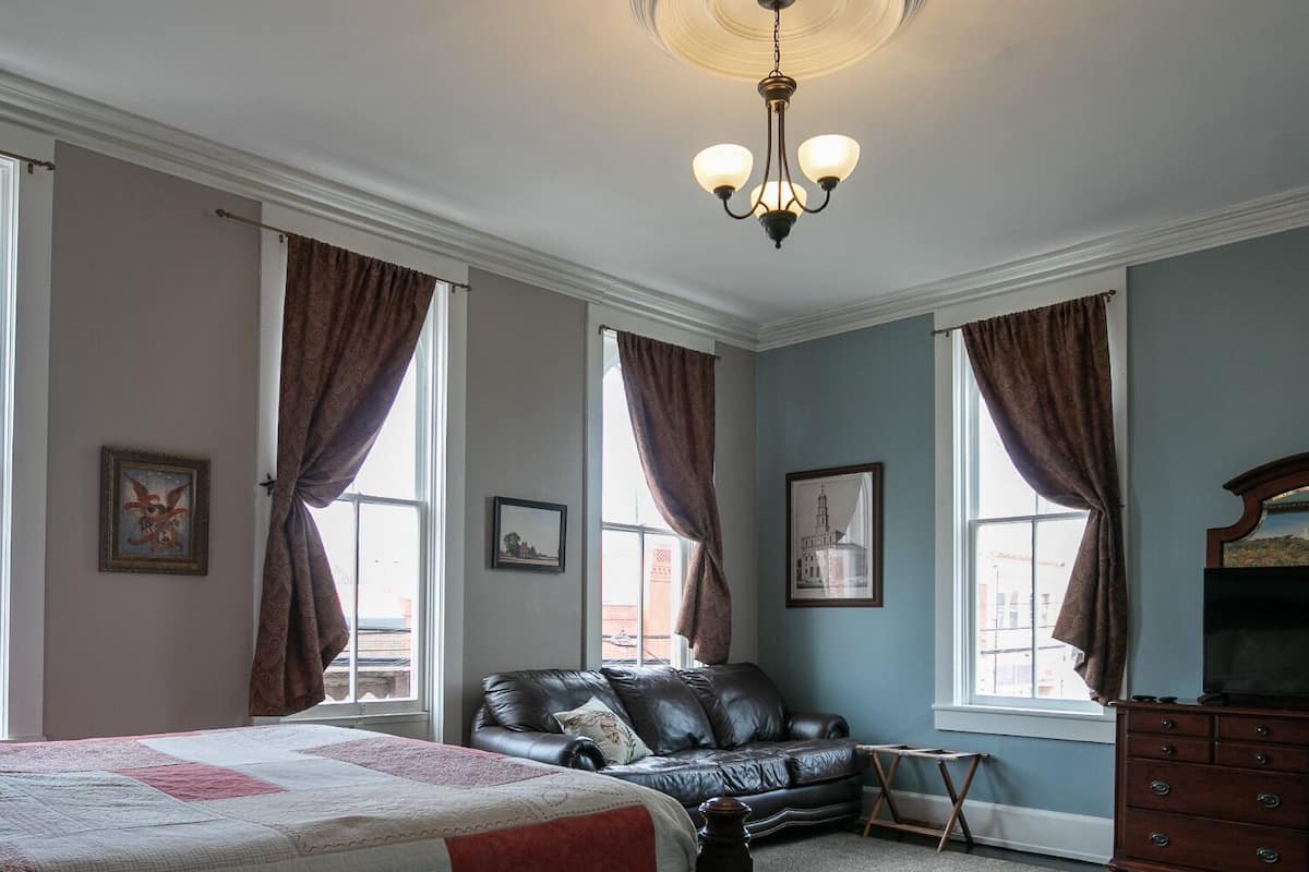 Grand Room (Historic Building, No Elevator) | Free WiFi, bed sheets