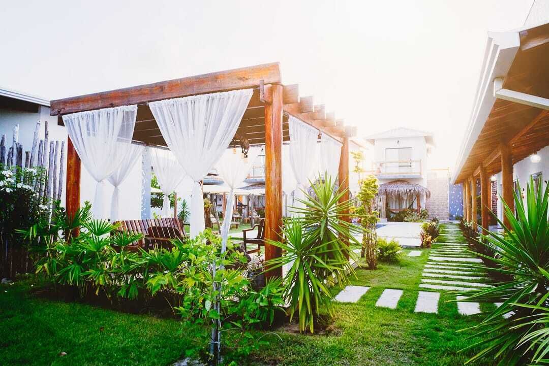 32-inch Smart TV with digital channels, TV