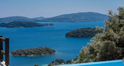 Villa Pasithea - breathtaking seaviews, infinity pool, privacy, close to beach