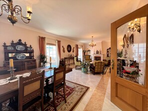 Dining - LAGOS TYPICAL HOUSE by HOMING (Lagos)