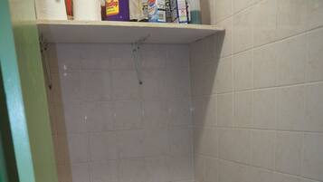 Dusche, Handtücher, Toilettenpapier