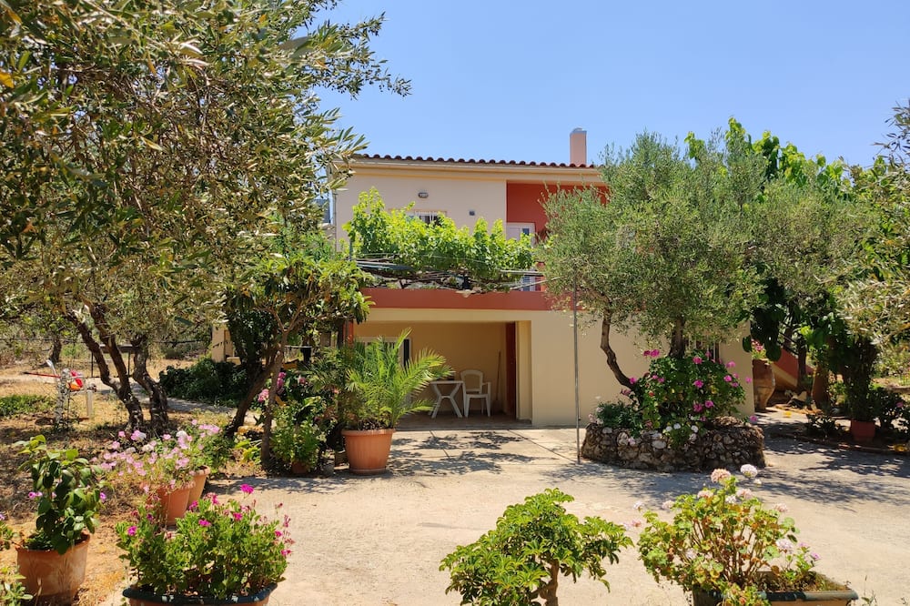 Cretan Rural Living in Olive Grove Cottage