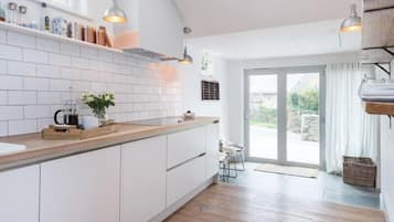 Cottage | Interior