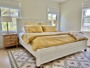 2 soverom, strykejern/-brett, wi-fi (inkludert) og sengetøy