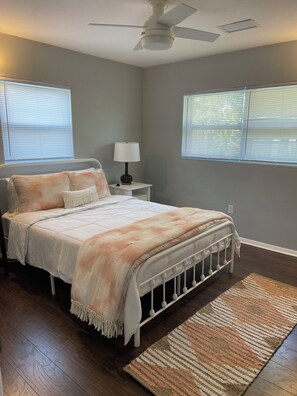 5 makuuhuonetta, ilmainen Wi-Fi, vuodevaatteet