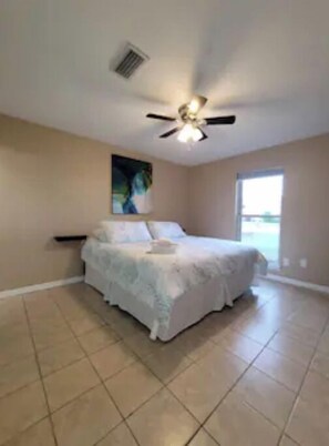 3 habitaciones, escritorio, tabla de planchar con plancha y wifi gratis 