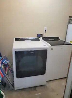 Interior - Pet friendly 10 min to Pensacola Beach (Gulf Breeze)