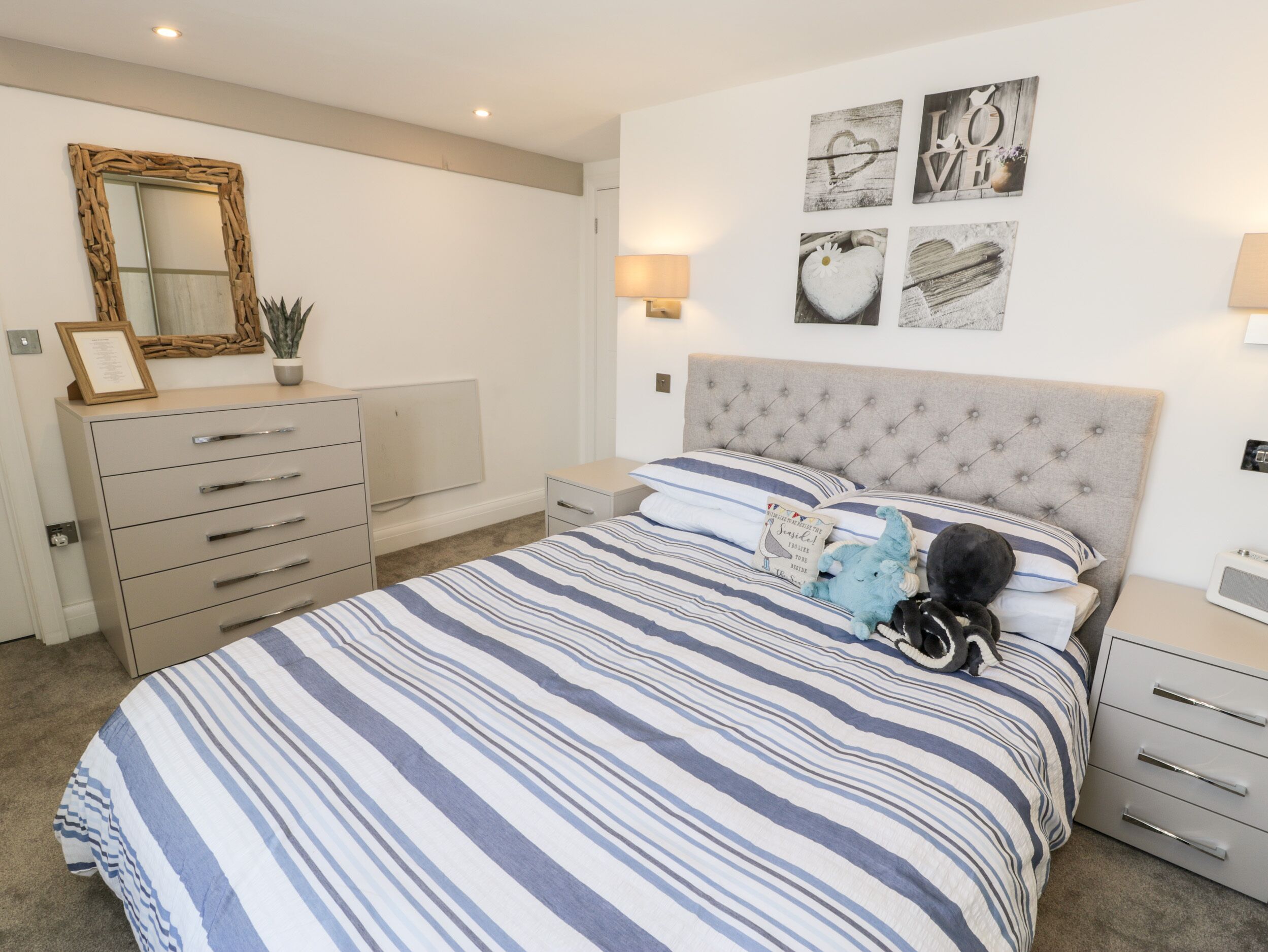 Cottage | 2 bedrooms, individually decorated, individually furnished, free WiFi