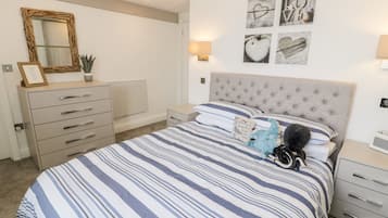 Cottage | 2 bedrooms, individually decorated, individually furnished, free WiFi