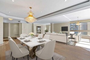 Living area - Apartment for you (Toronto)