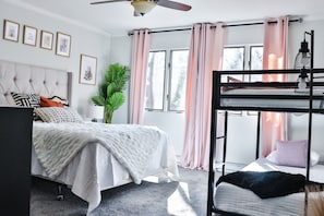 Room - The Modern House - FREE POOL & LAKE CLUB ACCESS (Lake Harmony)