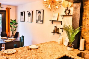 Dining - The Modern House - FREE POOL & LAKE CLUB ACCESS (Lake Harmony)