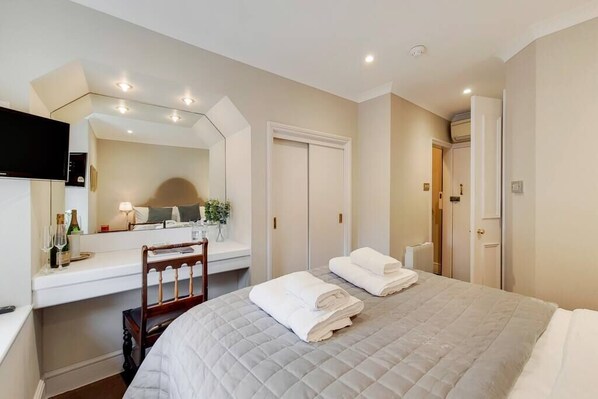 1 bedroom, WiFi, bed sheets