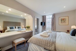 1 bedroom, WiFi, bed sheets - Lovely Room in the Heart of Knightsbridge (Greater London)