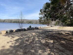 In Strandnähe, Liegestühle