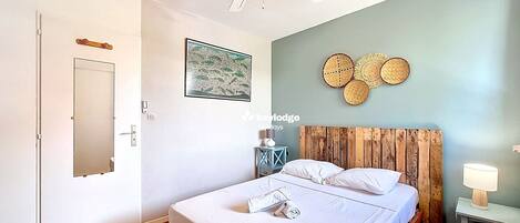 1 chambre, fer et planche à repasser, Wi-Fi gratuit, draps fournis