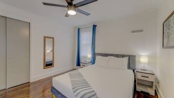 3 bedrooms, desk, travel crib, WiFi