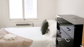 Apartment, 2 Queen Beds | 2 bedrooms, iron/ironing board, free WiFi, bed sheets