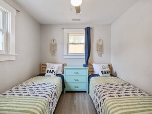 3 Schlafzimmer, Bügeleisen/Bügelbrett, Reisekinderbett, kostenloses WLAN