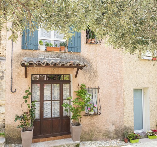 House l'oustaou les 2 oliviers