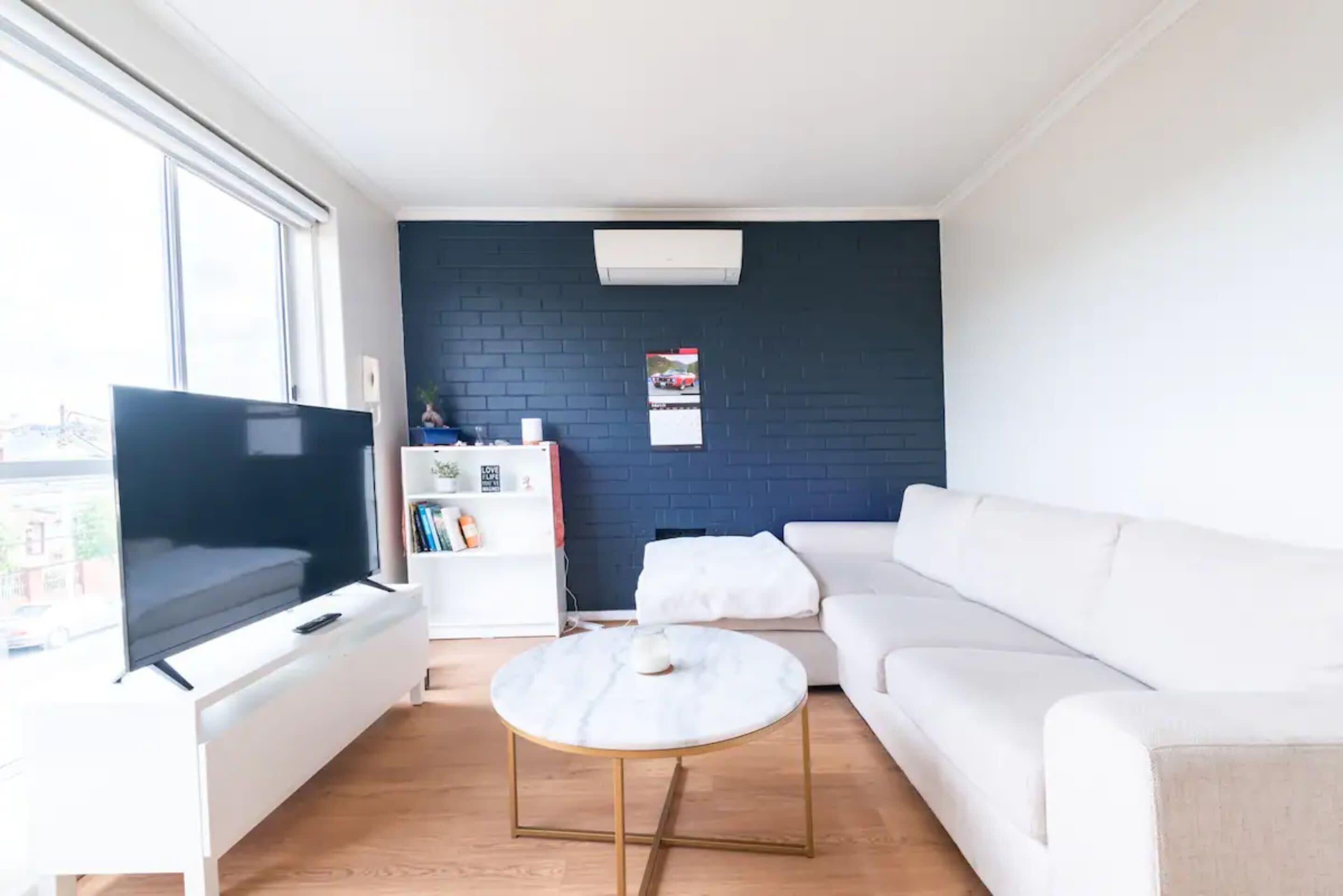 Sunny 1 Bedroom Apartment in St Kilda near the Beach