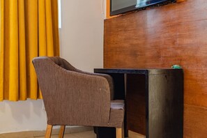 Interior - VH| Private suite w/bathroom and desk | Hotels | 57 (Ciudad de México)