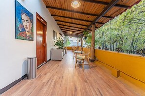 Outdoor dining - VH| Private suite w/bathroom and desk | Hotels | 57 (Ciudad de México)