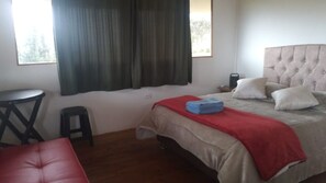 1 bedroom, bed sheets