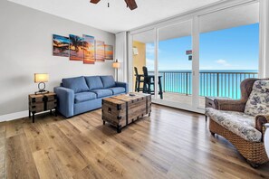 TV - ⛱️5 Pools-Hot Tub-1BR Majestic Beach Towers 1-1213⛱️ (Panama City Beach)