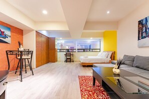 Fer et planche à repasser, Wi-Fi, literie fournie