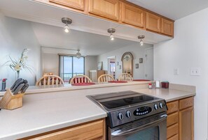 Fridge, microwave, oven, stovetop - CAPTIVATING OCEAN VIEW 2 BED/2 BATH FULLY FURNISHED  (Myrtle Beach)