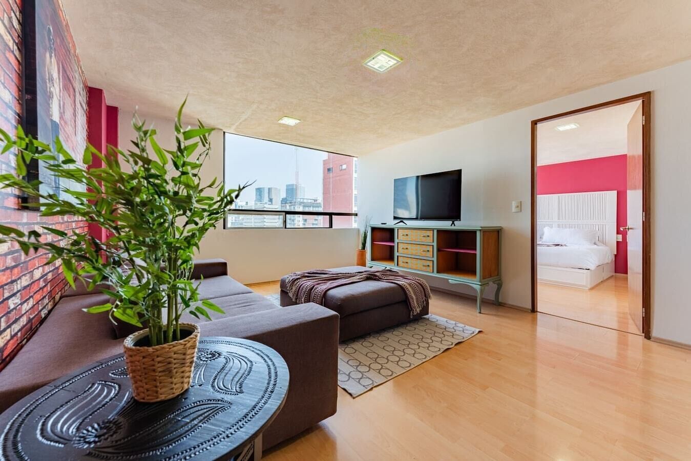 Strykejern/-brett, wi-fi og sengetøy