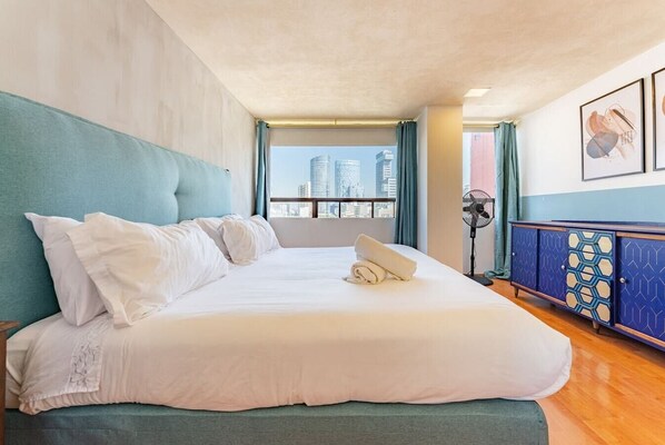 Tabla de planchar con plancha y wifi 