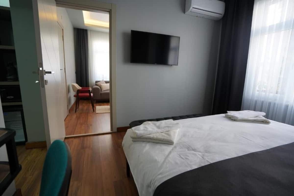 Chambre Deluxe, vue ville | 1 chambre, rideaux occultants, chambres insonorisées
