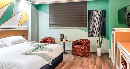 VH | Hotel room with KING bed and parking |42